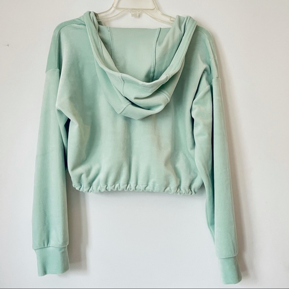 NWOT Forever21 cropped velvet half-zip hoodie - Picture 2 of 7